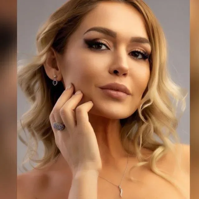 Özge Pirçek - 3